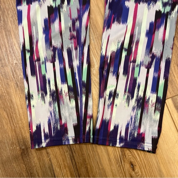 Athleta Legging Small Womens Purple Pink Back Zip Pocket Cropped Yoga 438851 - Picture 4 of 7
